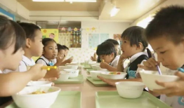 幼儿园园长爆料吃瓜,揭秘幼儿园内幕，吃瓜群众惊呼不已！